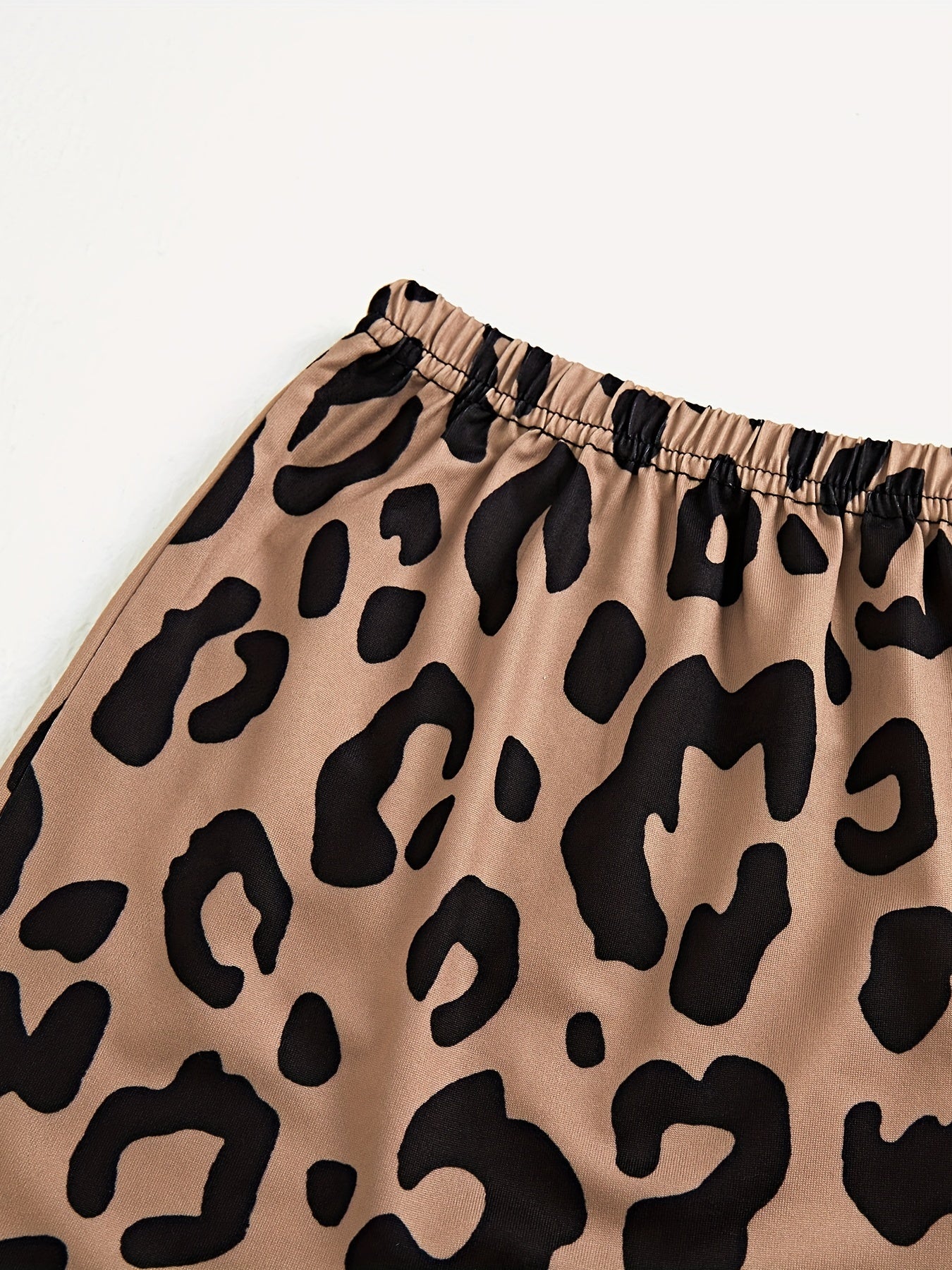 3pcs Lips & Leopard Print Pajama Set, Breathable Short Sleeve Slight Stretch Top + Loose Shorts + Long Pants, Women's Loungewear & Sleepwear